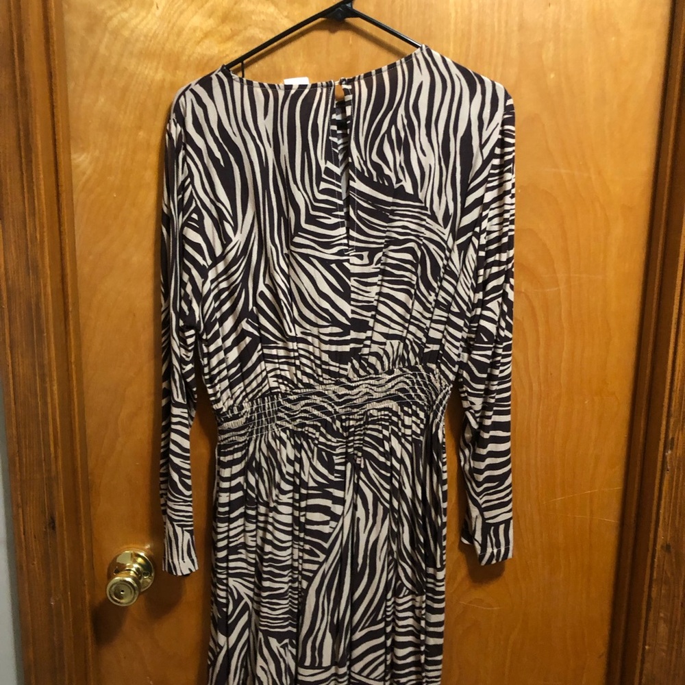 Brown and Tan Sheath Dress with  Sleeves